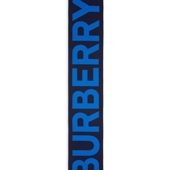 Burberry Scarf - Picture 3 of 8